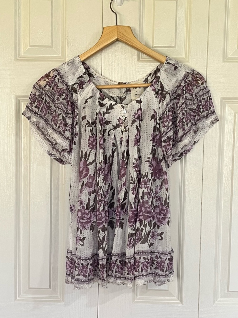 Free People One Peasant Floral Top Boho Lavender And White Size Medium